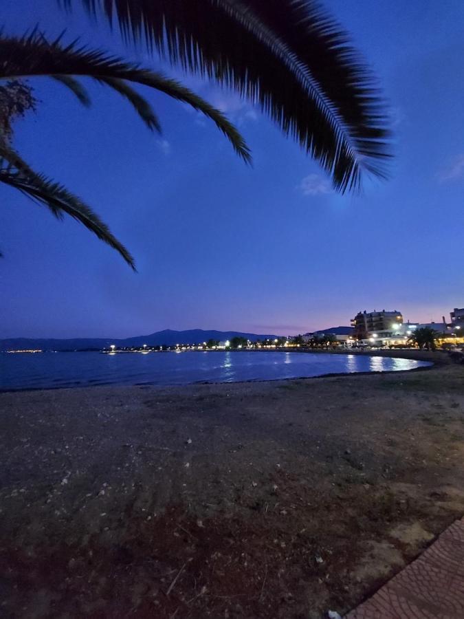 Batis Hotel Livanates Exterior photo